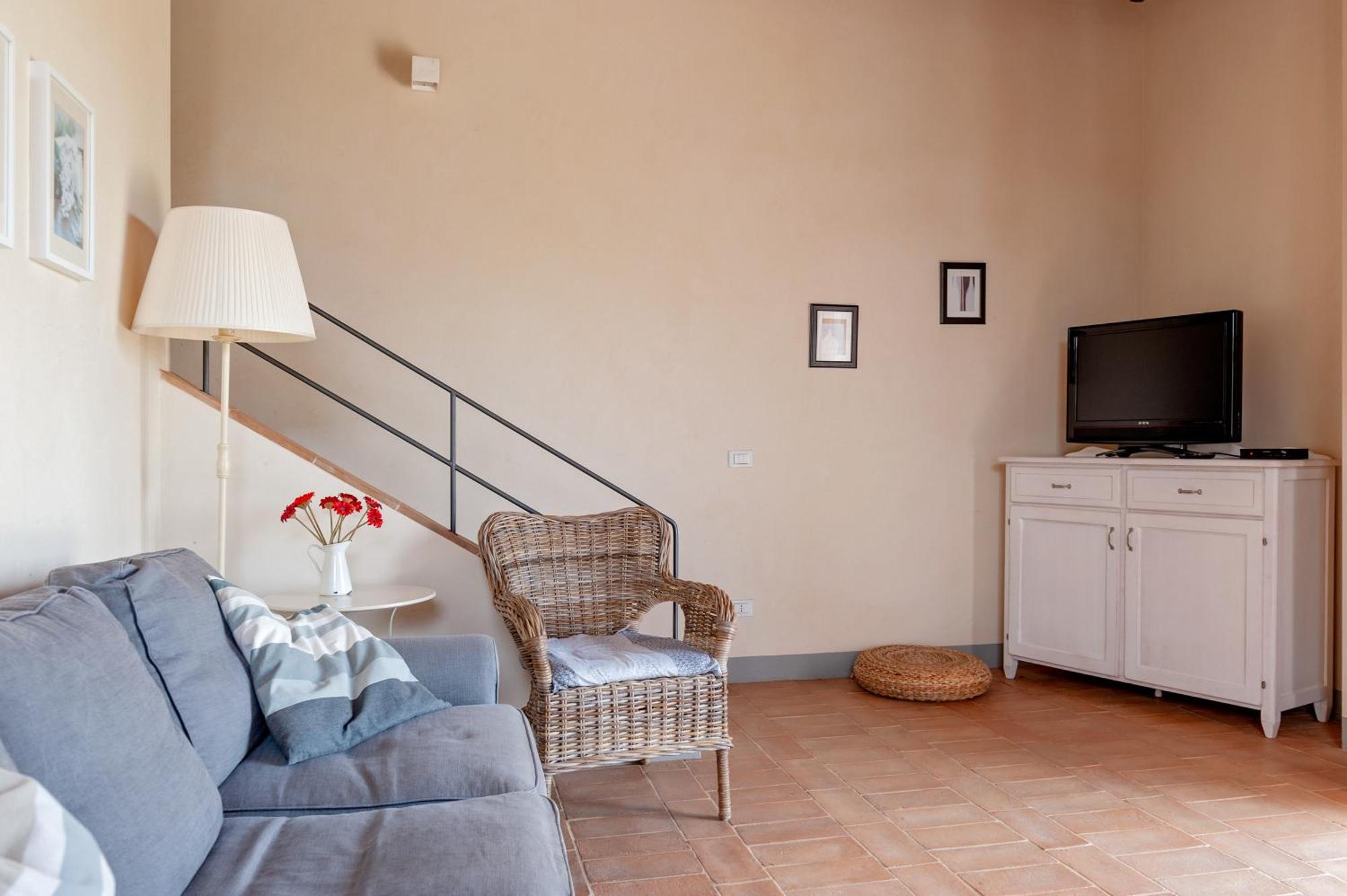 Il Borgo Delle Ville Palaia Ngoại thất bức ảnh
