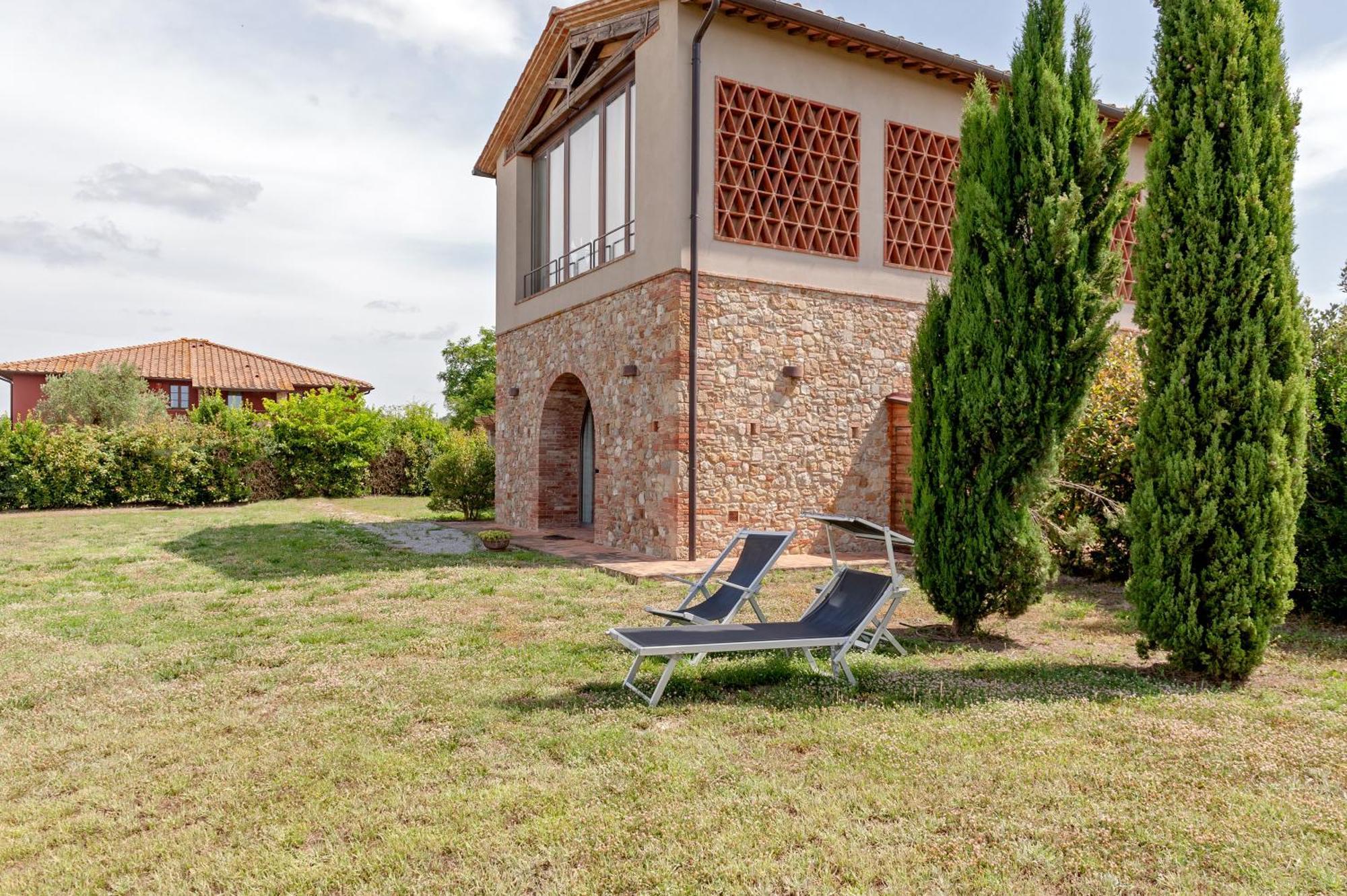 Il Borgo Delle Ville Palaia Ngoại thất bức ảnh