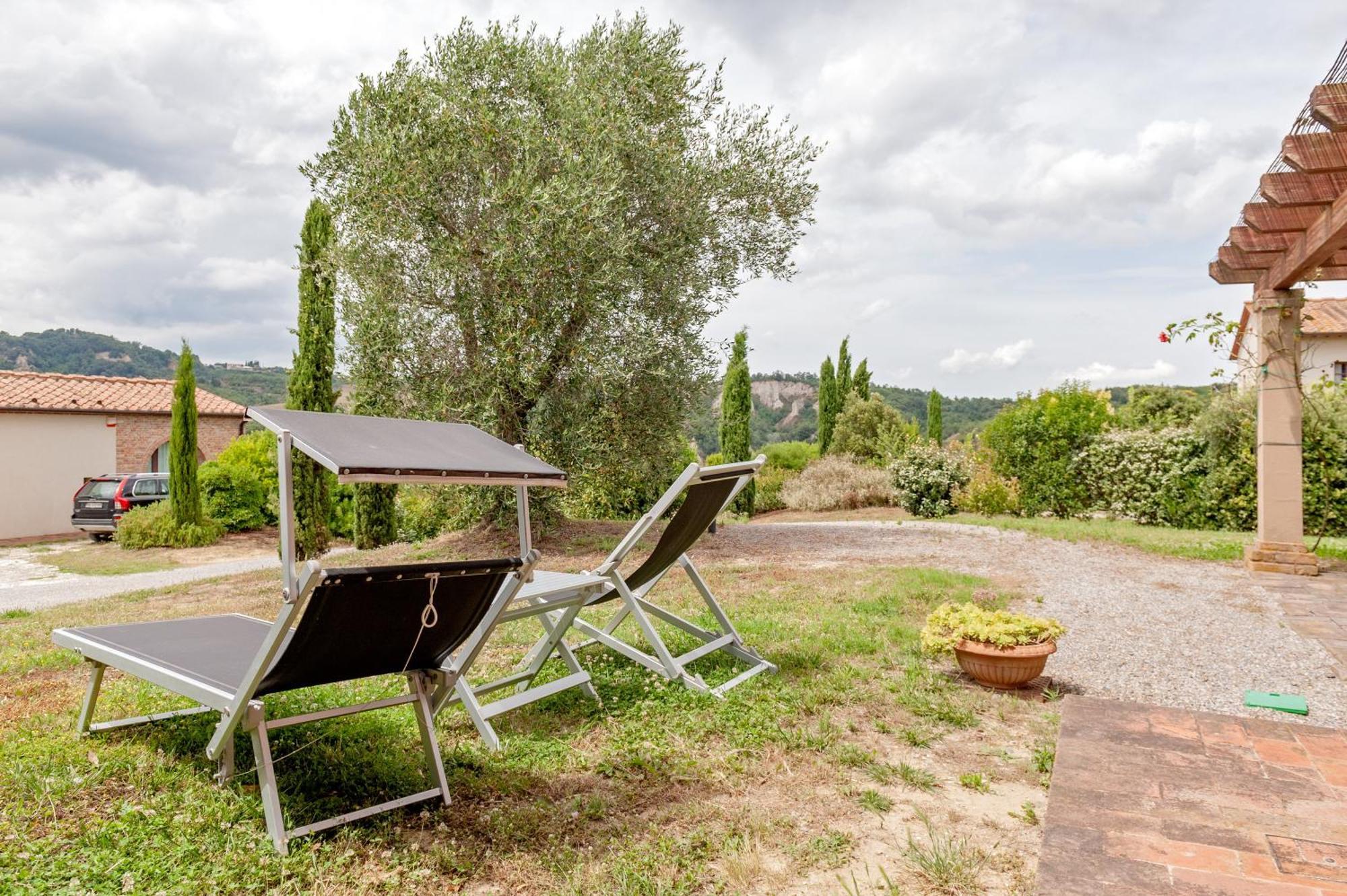 Il Borgo Delle Ville Palaia Ngoại thất bức ảnh